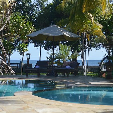 Bagus Beach Resort Lovina Buleleng Exterior foto